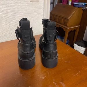 Ugg size 7.5 black Stockton Mint condition